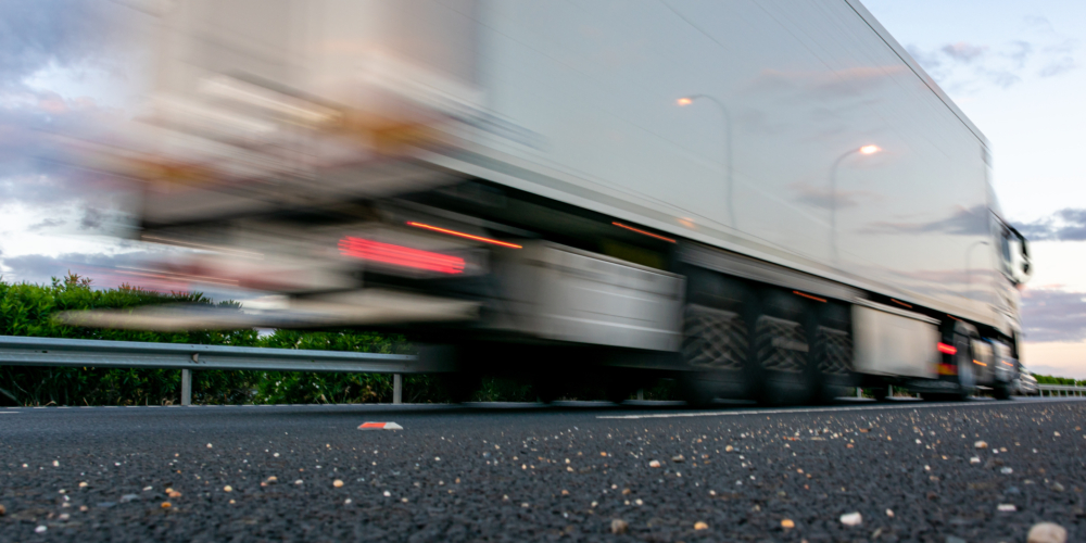 vrachtauto vrachtwagen snelweg spanje