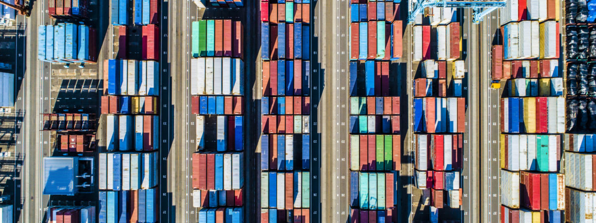 Viewpoint from the sky where containers are arranged.